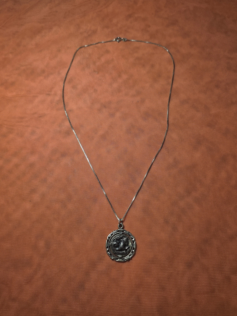 Vintage Cini 925 Sterling Silver Round Zodiac Taures Pendant Necklace